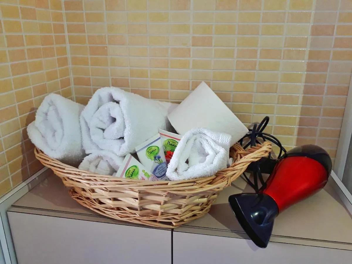 Appartamento Max And Sea Parking Free Street Sanremo 0*,  Italia